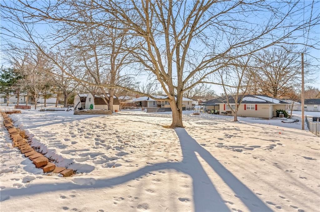 3620 Powell Street — photo 23