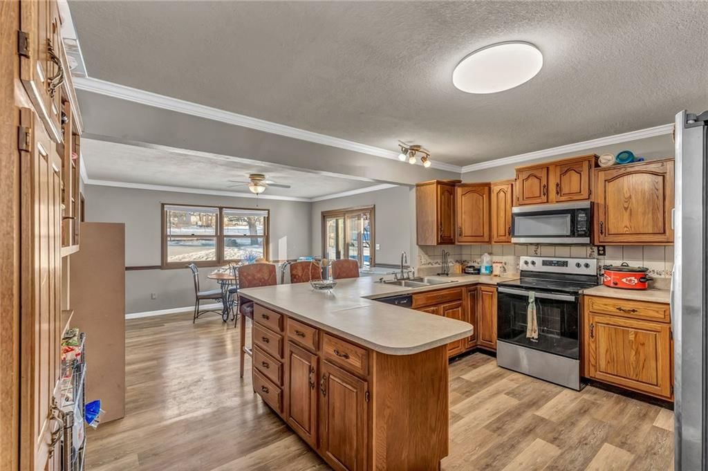 3620 Powell Street — photo 7