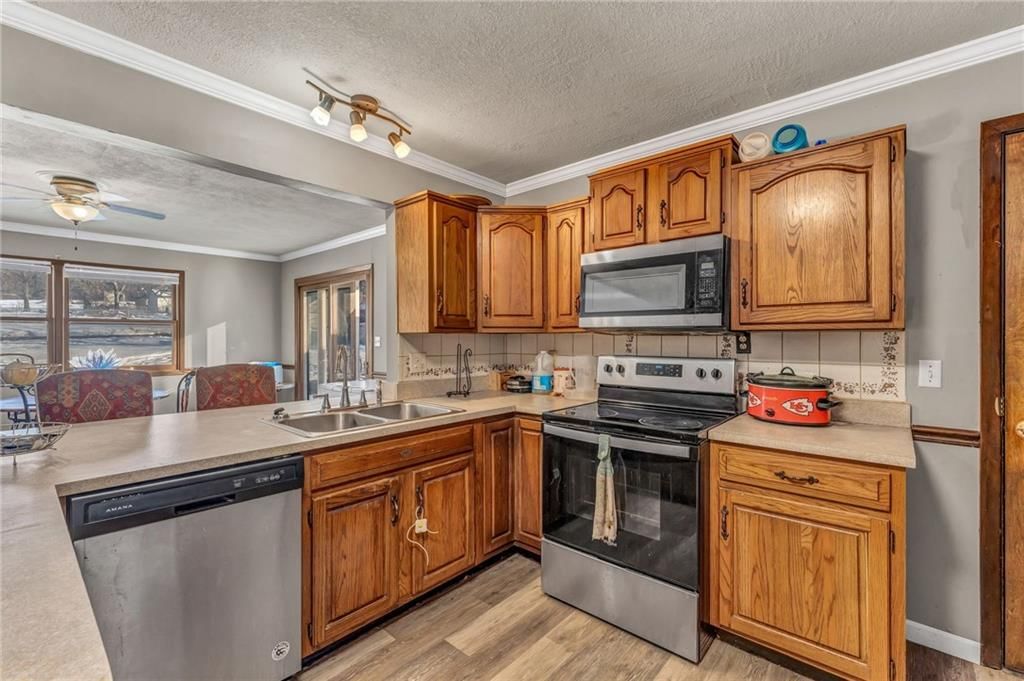 3620 Powell Street — photo 8