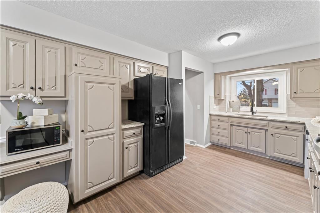 1217 E Jamestown Drive — photo 11