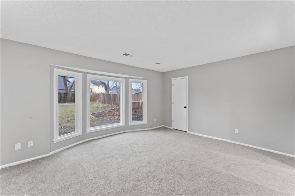 1217 E Jamestown Drive — photo 24