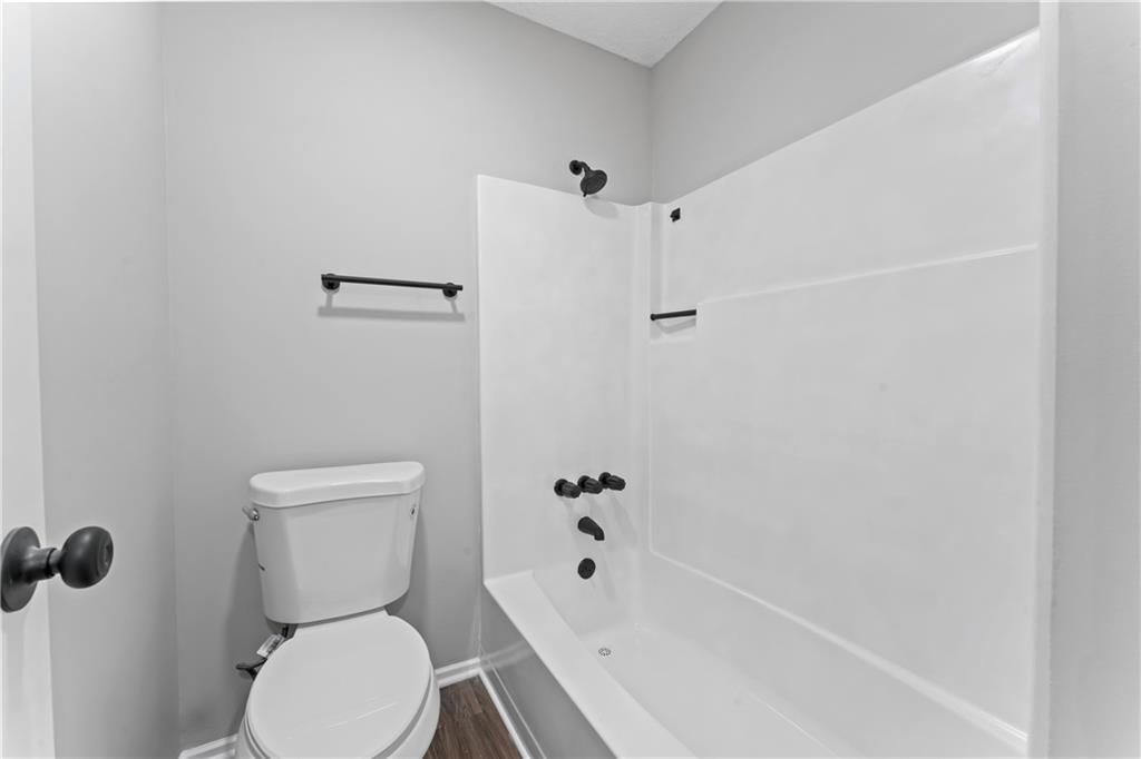 1217 E Jamestown Drive — photo 29