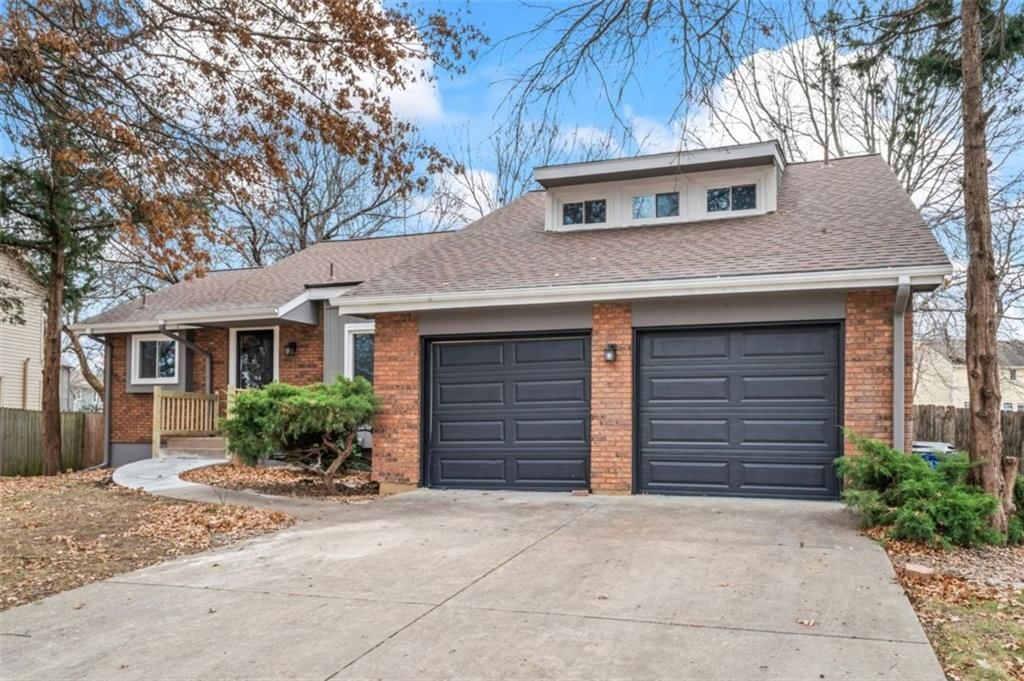 1217 E Jamestown Drive — photo 4