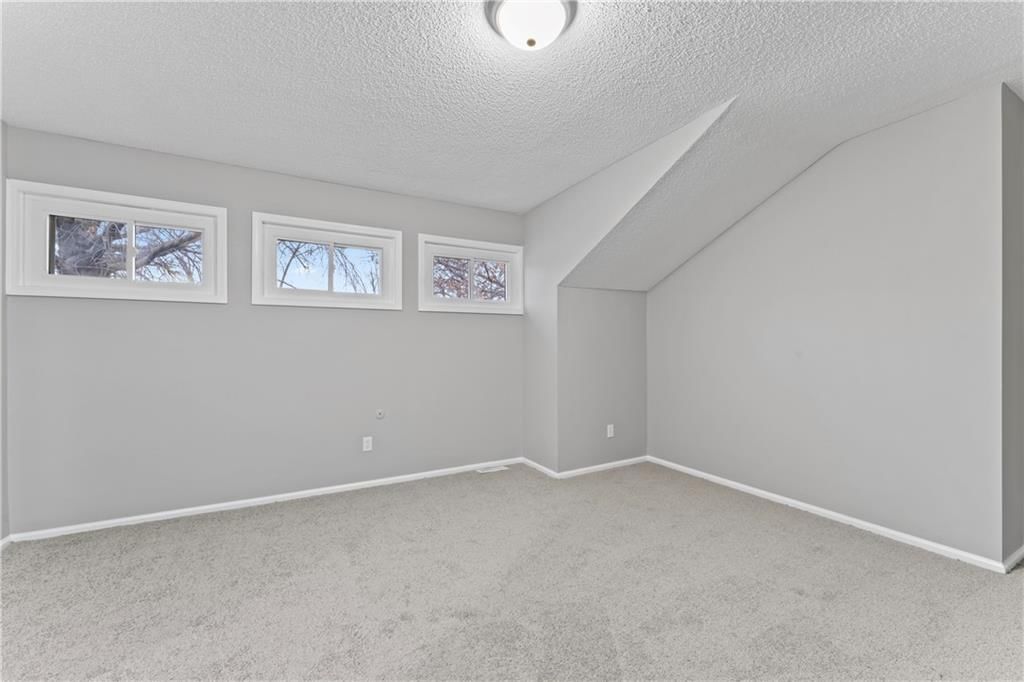 1217 E Jamestown Drive — photo 31