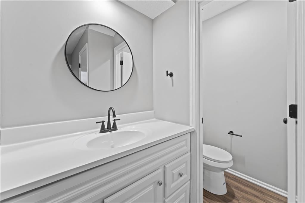 1217 E Jamestown Drive — photo 35