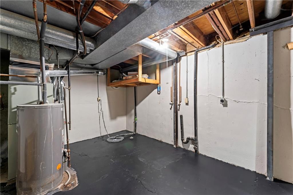 1217 E Jamestown Drive — photo 46