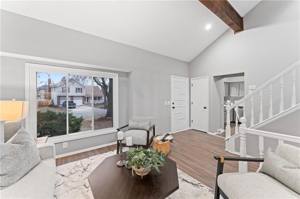1217 E Jamestown Drive — photo 8