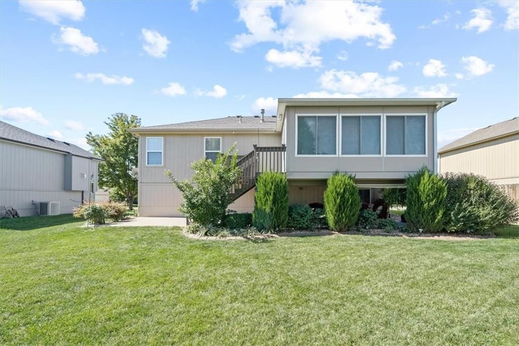 707 Hibiscus Circle — photo 3