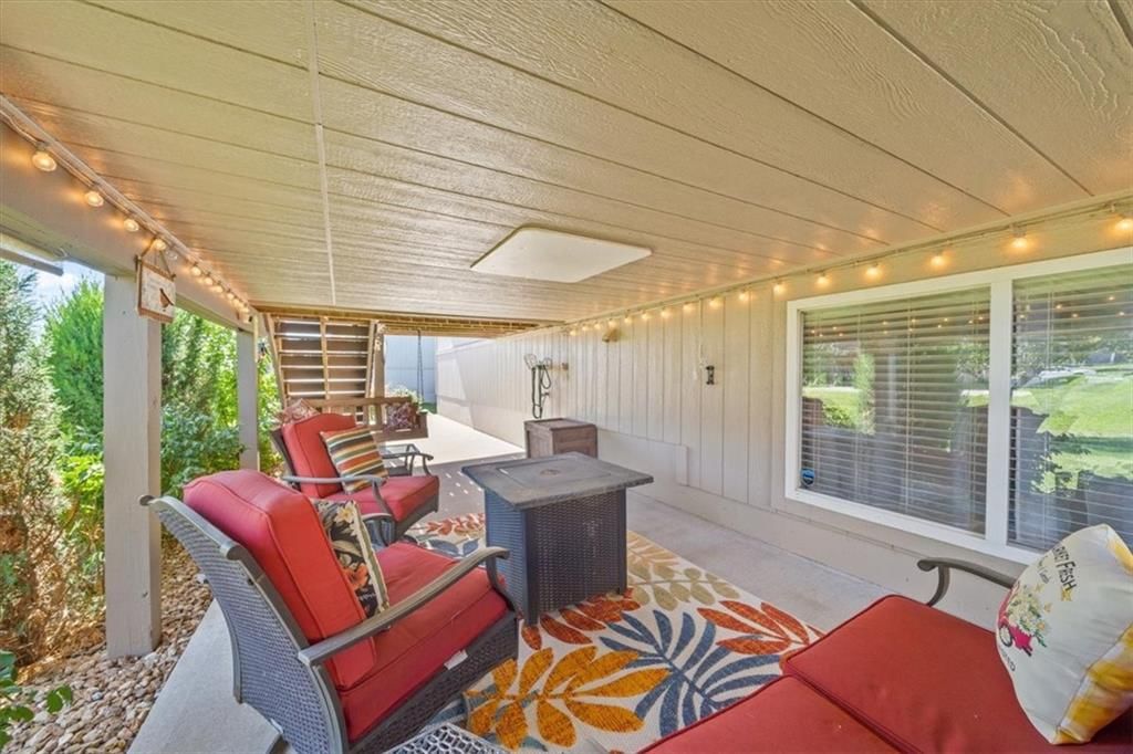 707 Hibiscus Circle — photo 36