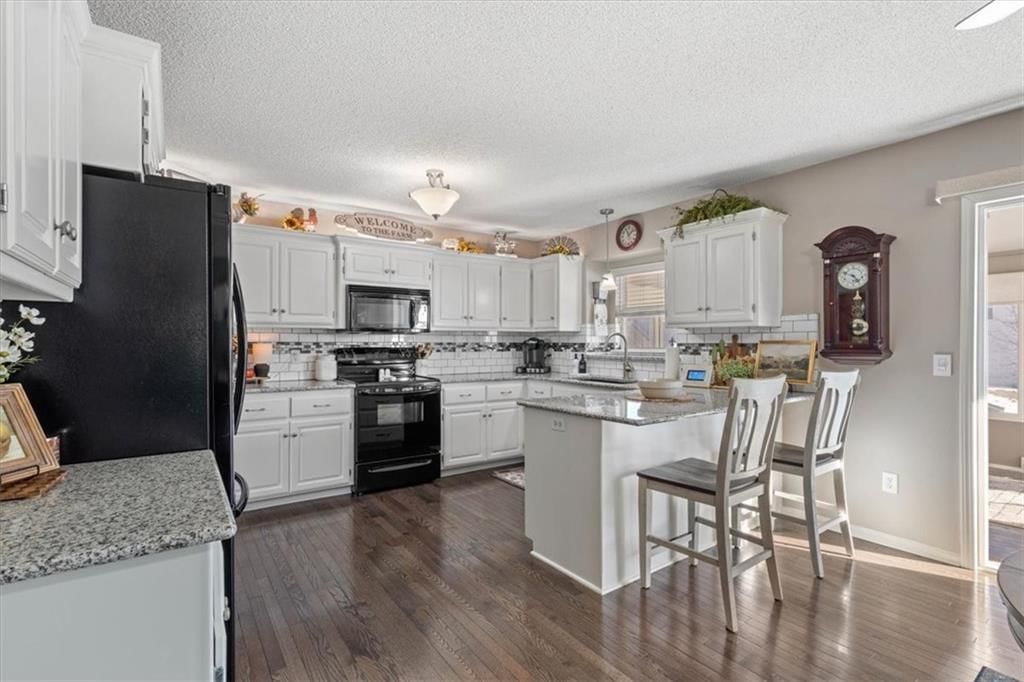 707 Hibiscus Circle — photo 10
