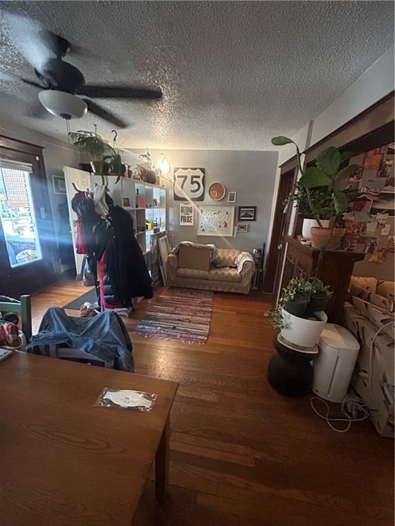 4124 Warwick Boulevard — photo 13