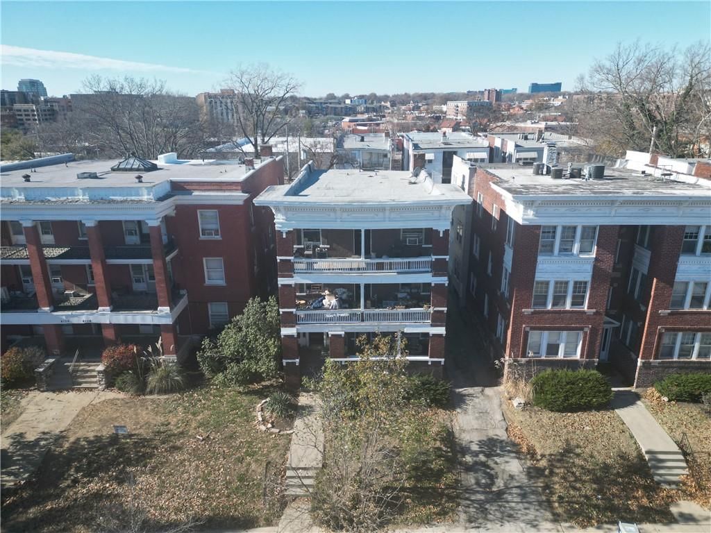 4124 Warwick Boulevard — photo 3