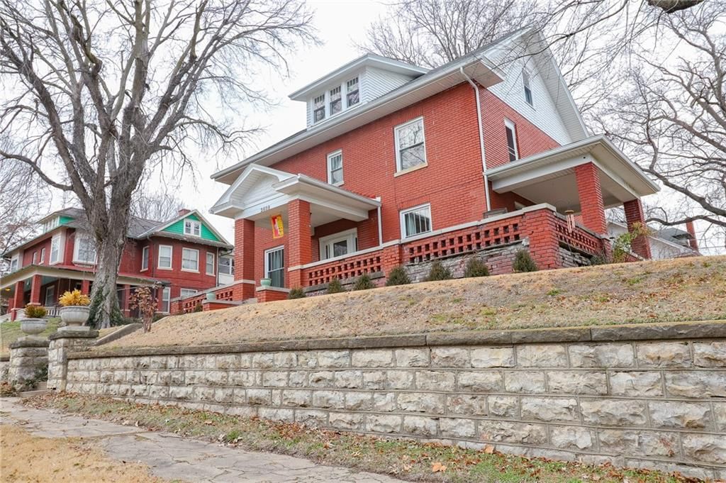 2609 Felix Street — photo 43