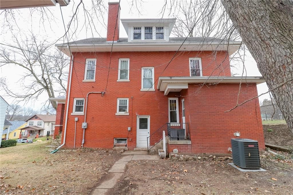 2609 Felix Street — photo 44