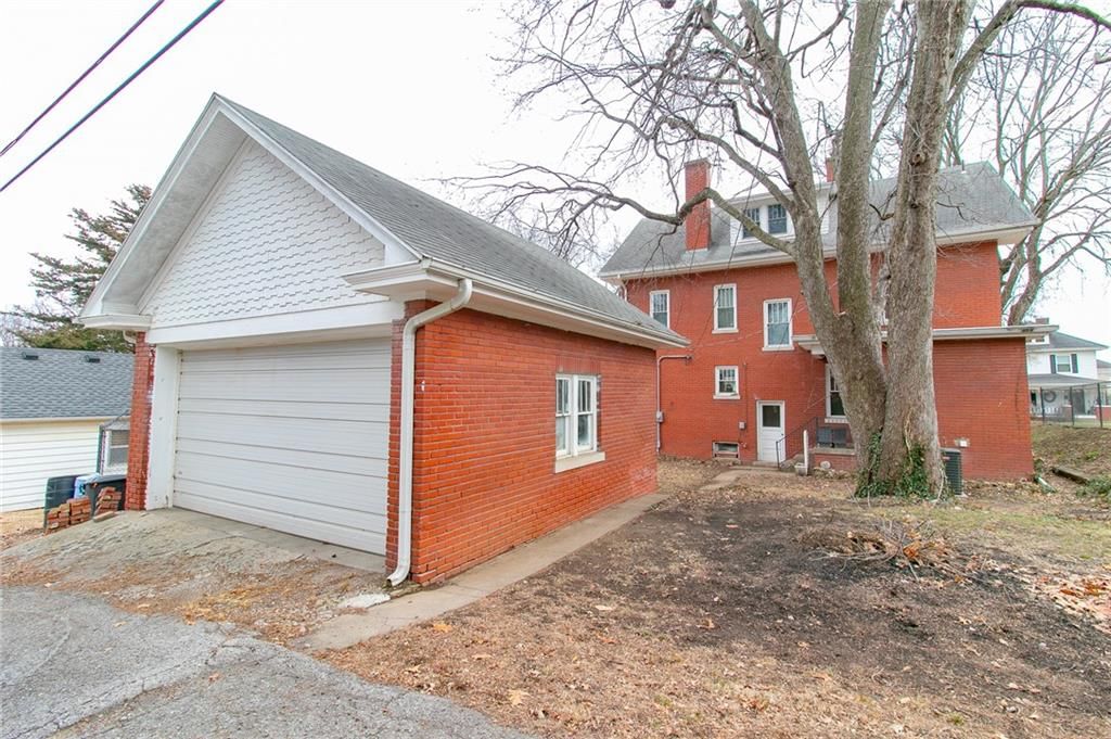 2609 Felix Street — photo 45