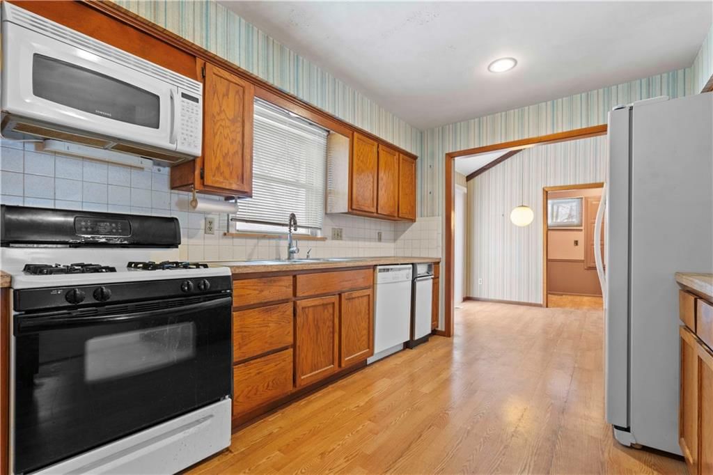 9201 W 103rd Street — photo 11