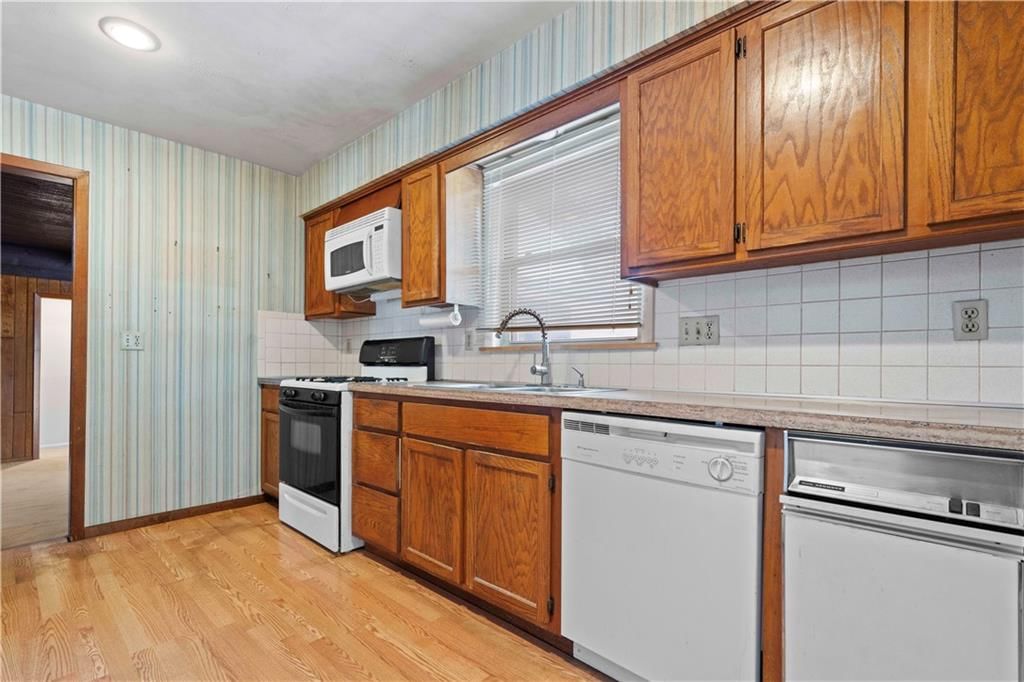 9201 W 103rd Street — photo 14
