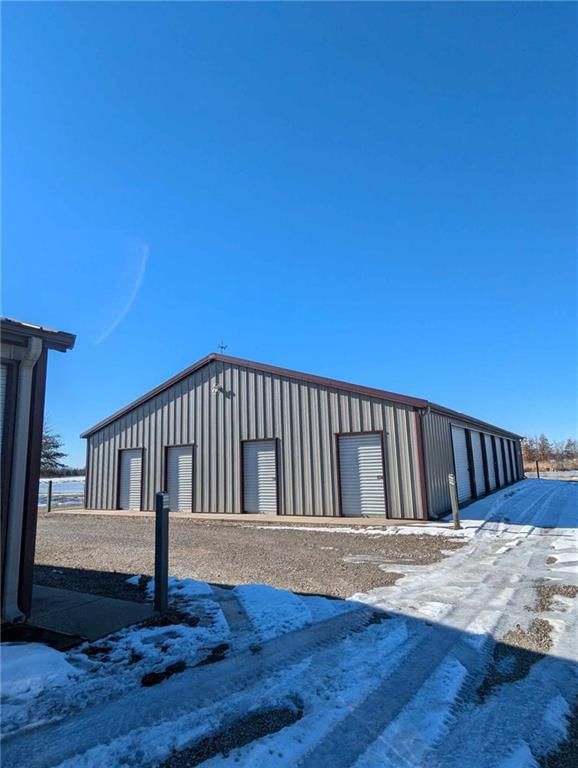 127 N 69 Highway — photo 17