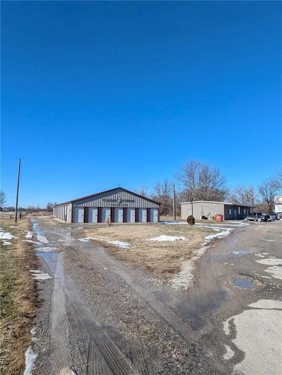 127 N 69 Highway — photo 22