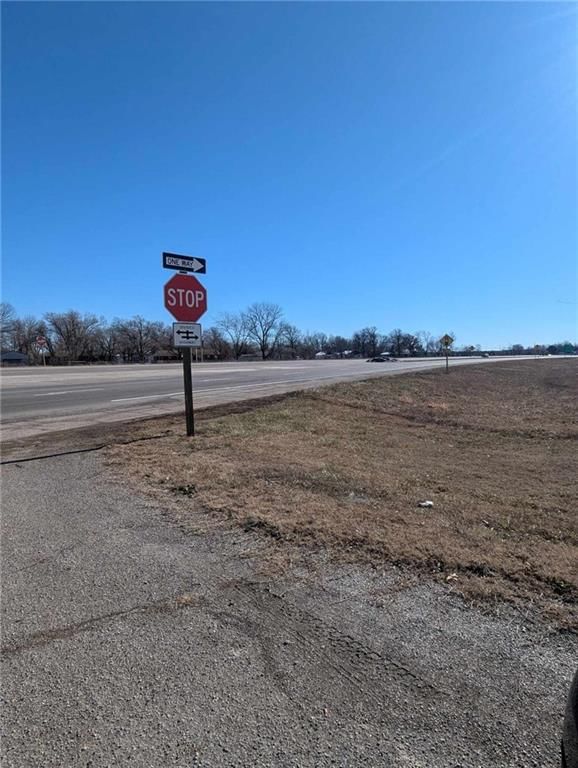 127 N 69 Highway — photo 23