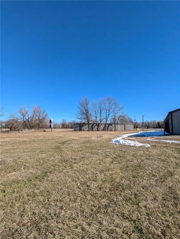 127 N 69 Highway — photo 27