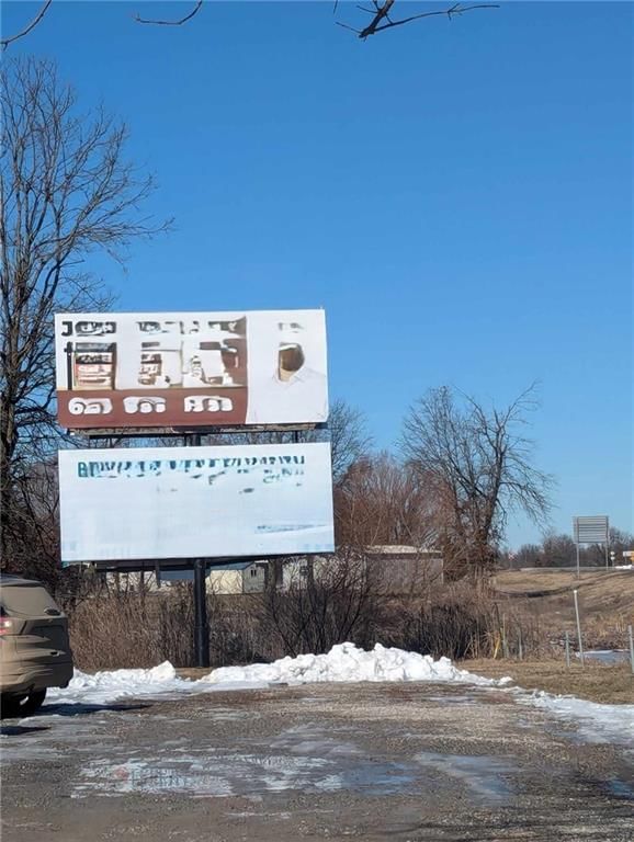 127 N 69 Highway — photo 29