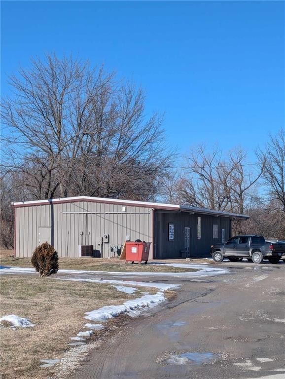 127 N 69 Highway — photo 8