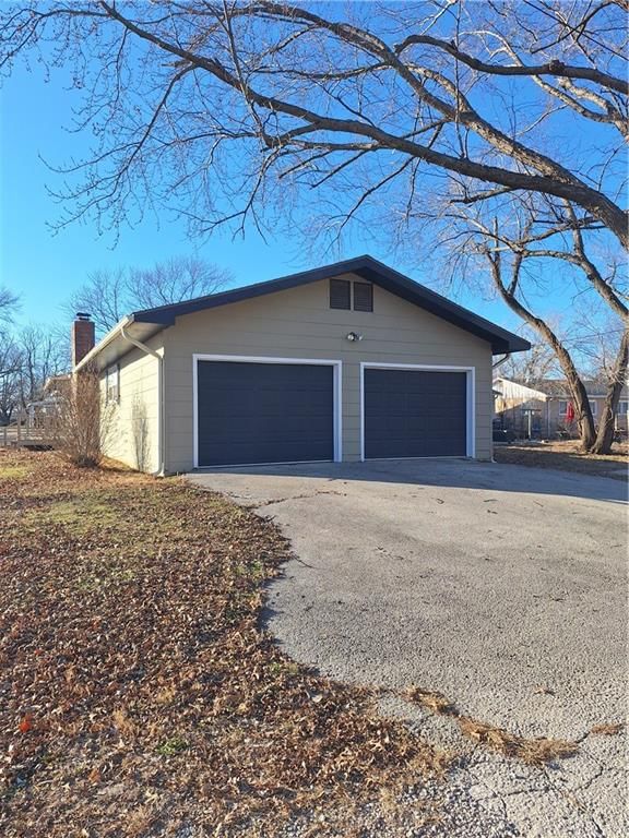 720 W Pine Street W — photo 17