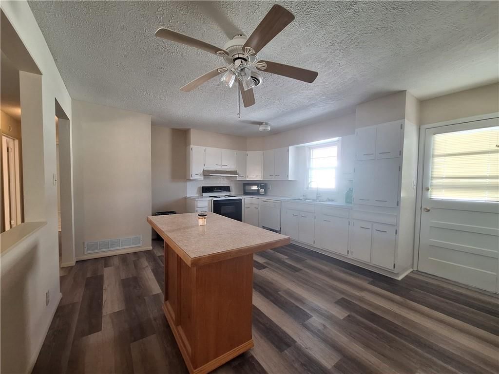 720 W Pine Street W — photo 10