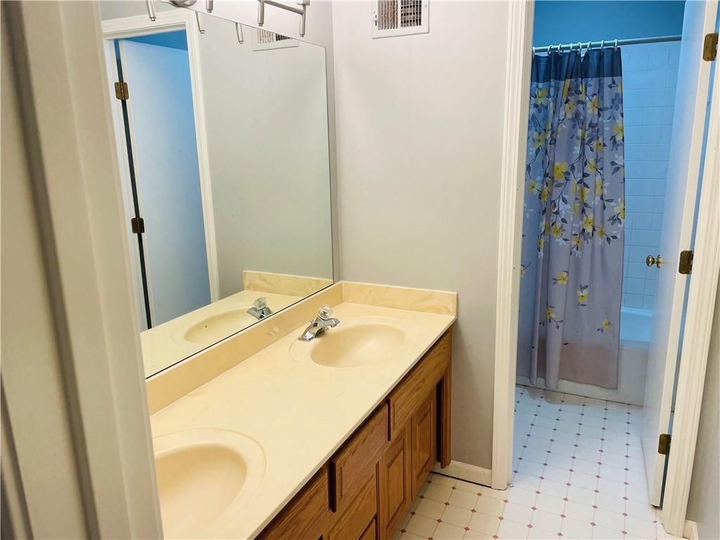 7401 Summit Street — photo 16