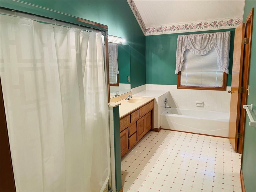 7401 Summit Street — photo 18
