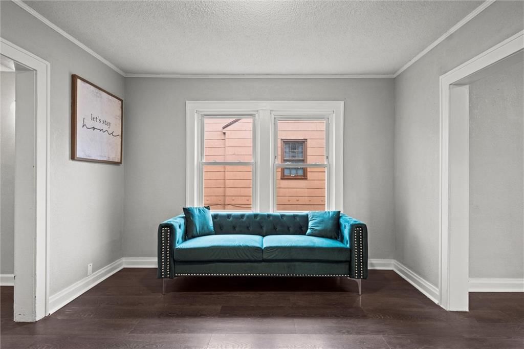 3208 Delavan Avenue — photo 11