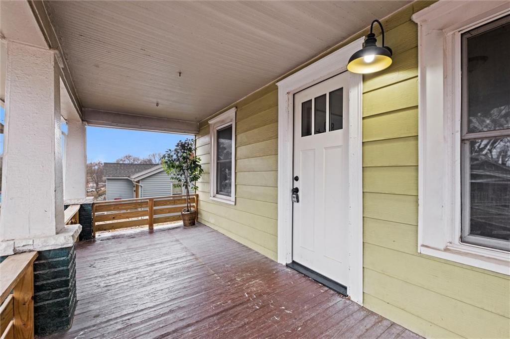 3208 Delavan Avenue — photo 19