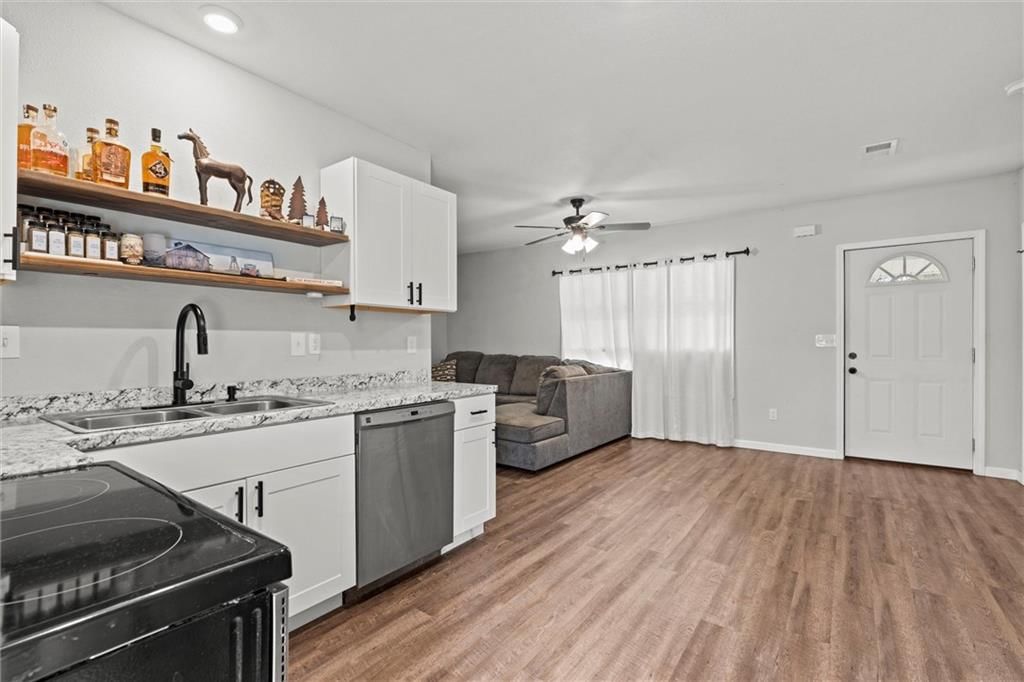 613 S Cherry Street — photo 15