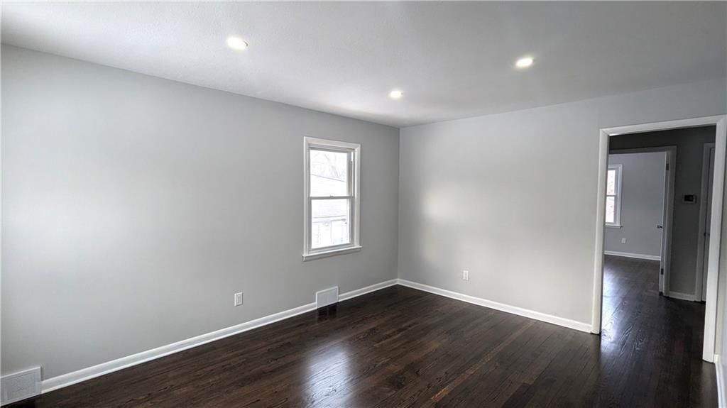 3718 E 56th Street — photo 15