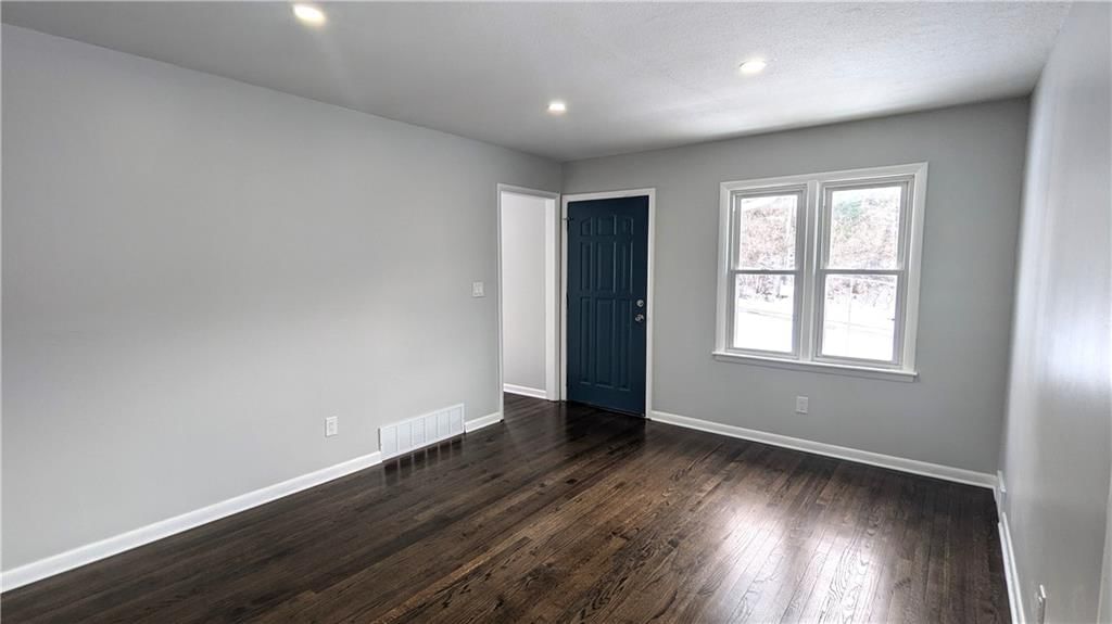 3718 E 56th Street — photo 17