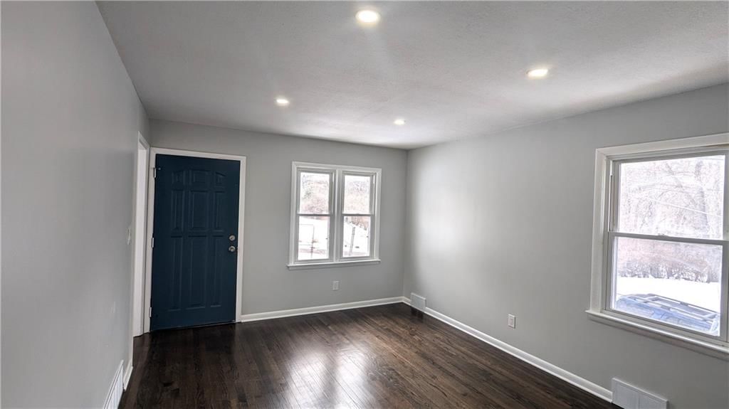 3718 E 56th Street — photo 18