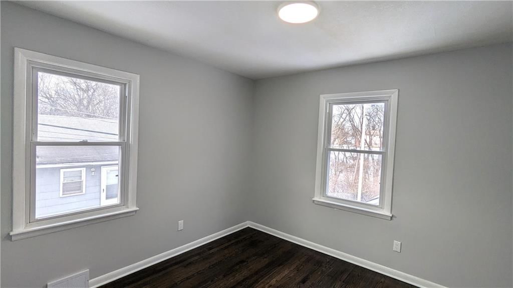 3718 E 56th Street — photo 23
