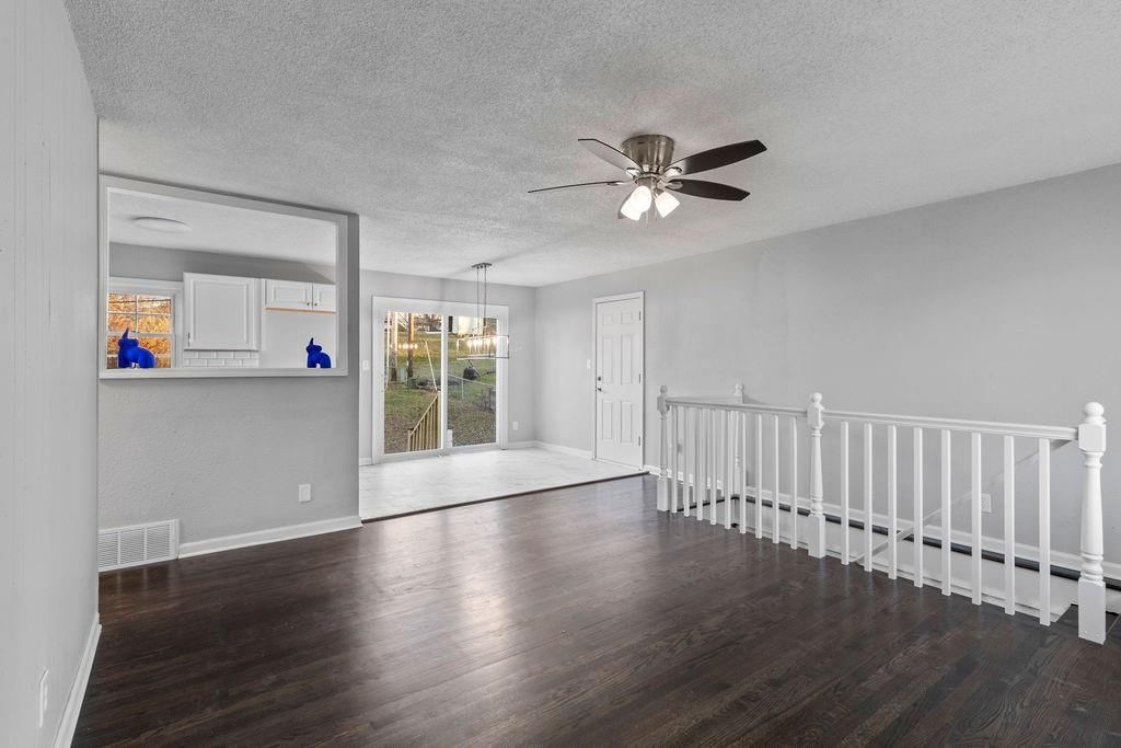 607 W Colonel Drive — photo 11