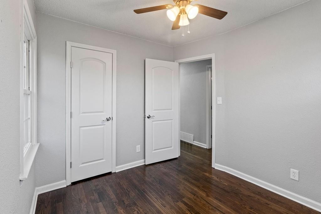 607 W Colonel Drive — photo 16