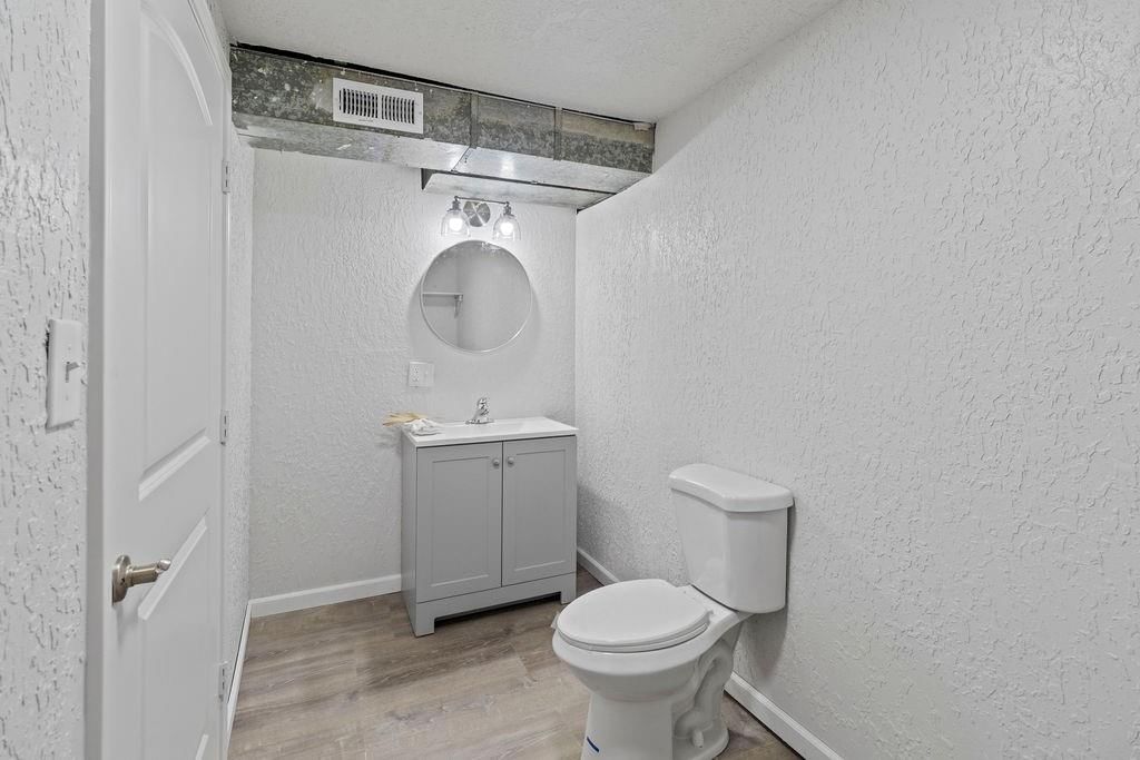 607 W Colonel Drive — photo 20