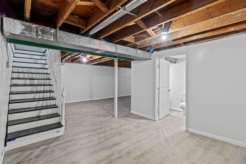 607 W Colonel Drive — photo 22