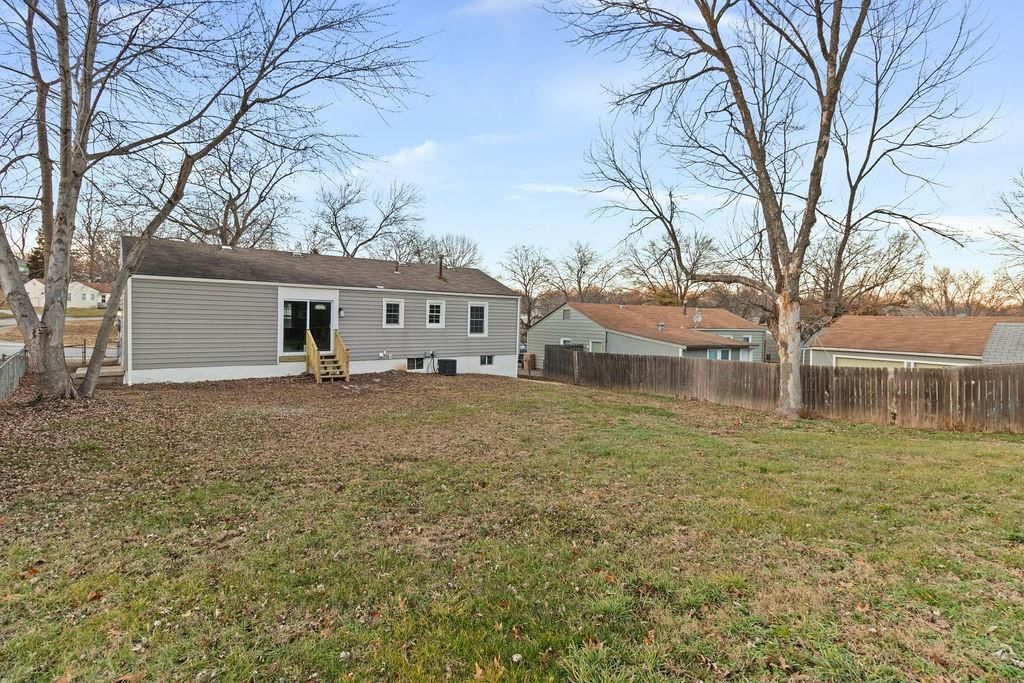 607 W Colonel Drive — photo 31