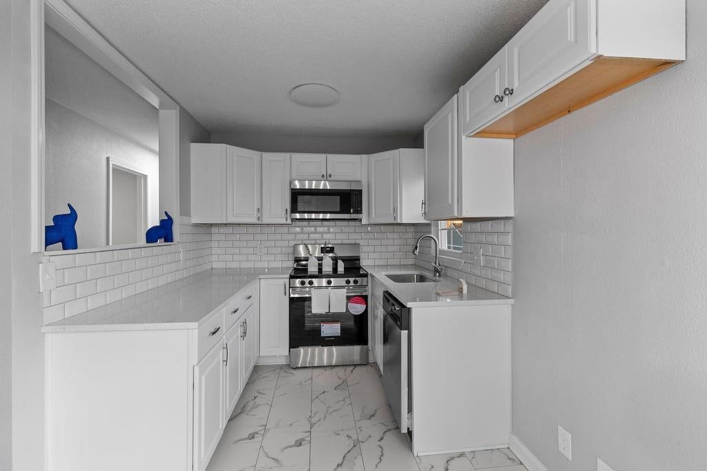 607 W Colonel Drive — photo 5