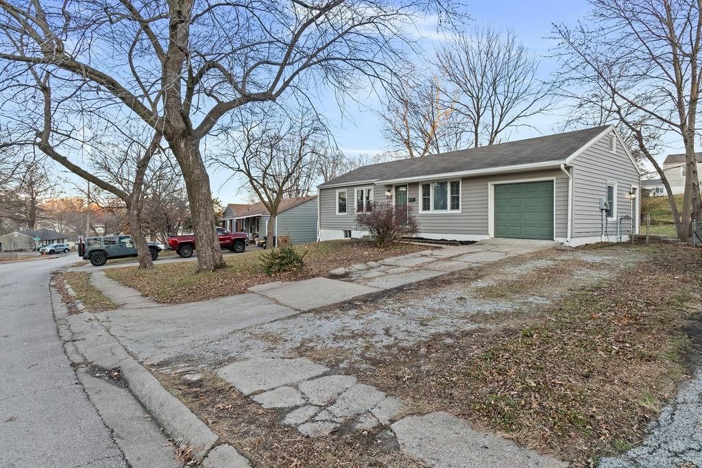 607 W Colonel Drive — photo 8