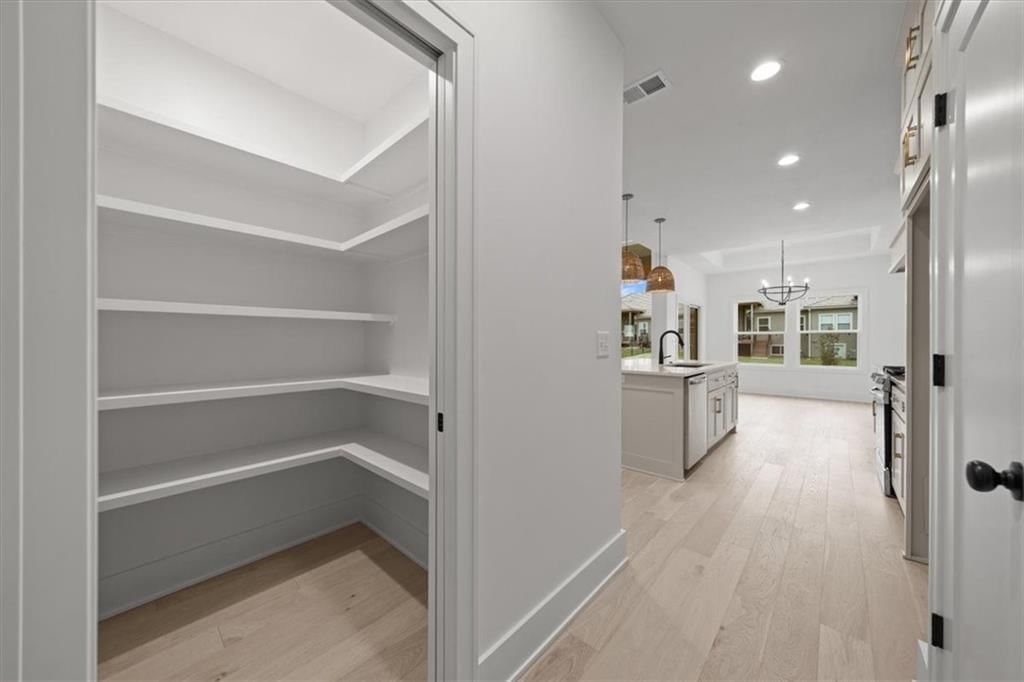 827 NE Algonquin Street — photo 14