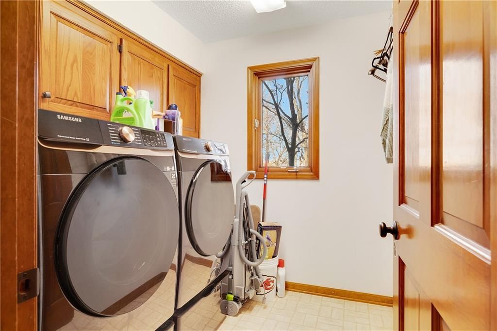 129 NE Edgewater Drive — photo 30