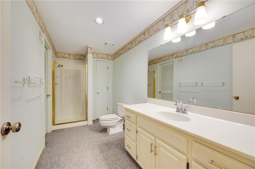 129 NE Edgewater Drive — photo 53