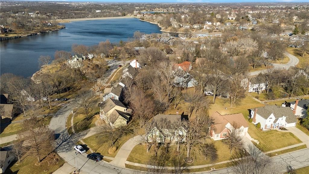 129 NE Edgewater Drive — photo 58