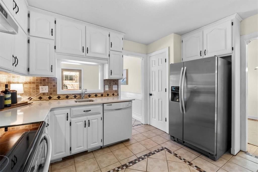 8616 W 61st Street — photo 11